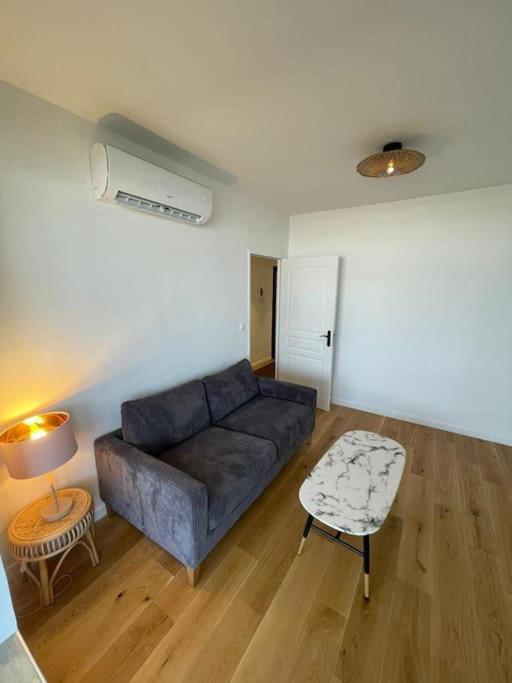 Penthouse / 2 Bedrooms In City Center Of Angers Exteriér fotografie